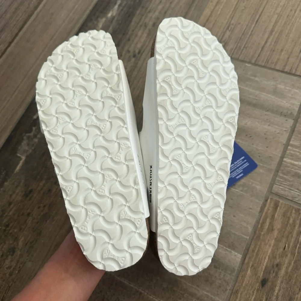 New Birkenstock Arizona sandals in white Women’s size 9 - Picture 11 of 11
